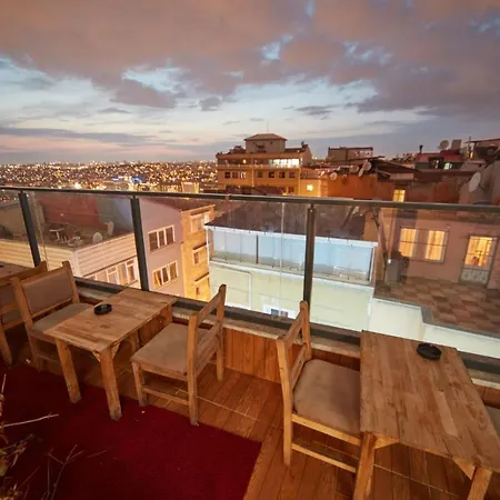 Moon Blue Suites *